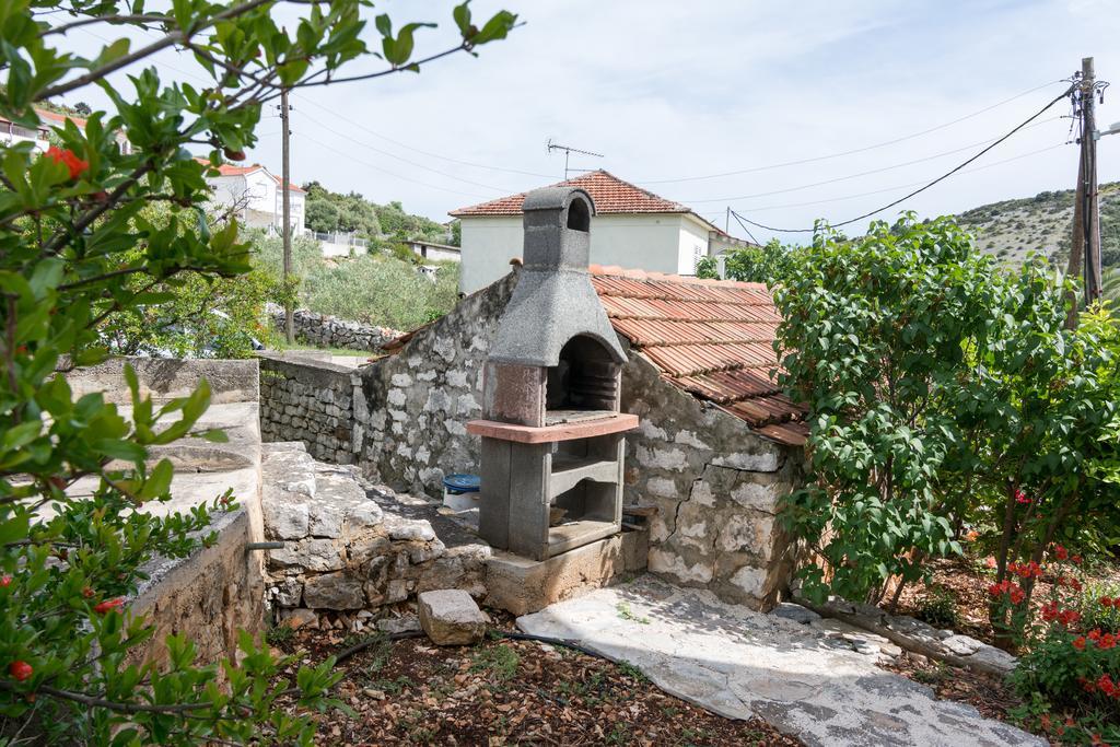 Apartments Mirko Vinišće Екстериор снимка