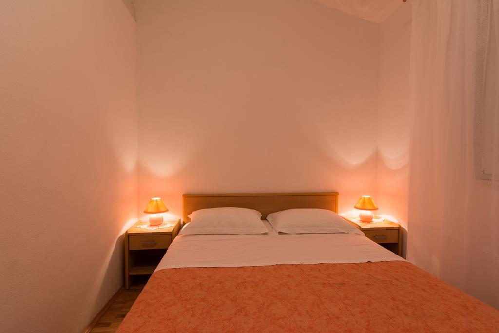 Apartments Mirko Vinišće Стая снимка